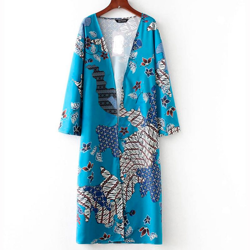 Smuk kimono i flot farve og mønster design