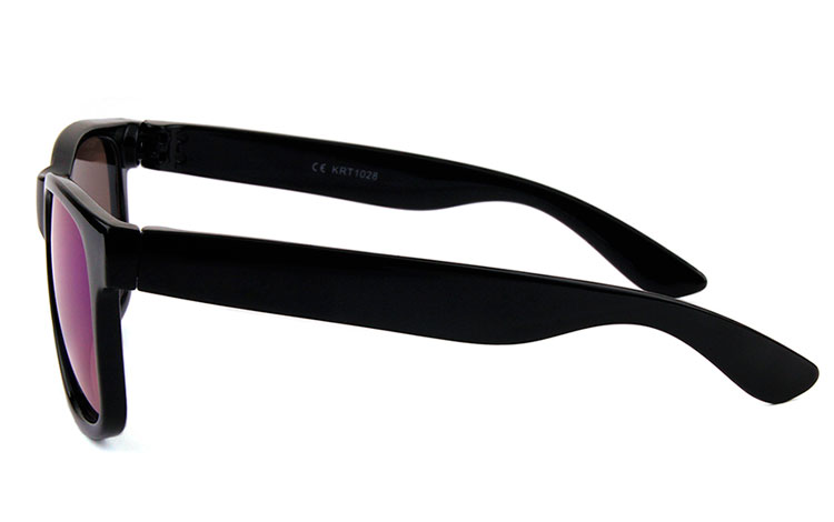 BØRNE solbrille i sort wayfarer design - accessories.dk - billede 3