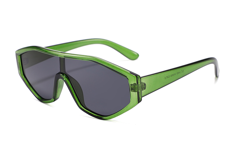 RÃ¥ kantet solbrille i kraftigt design