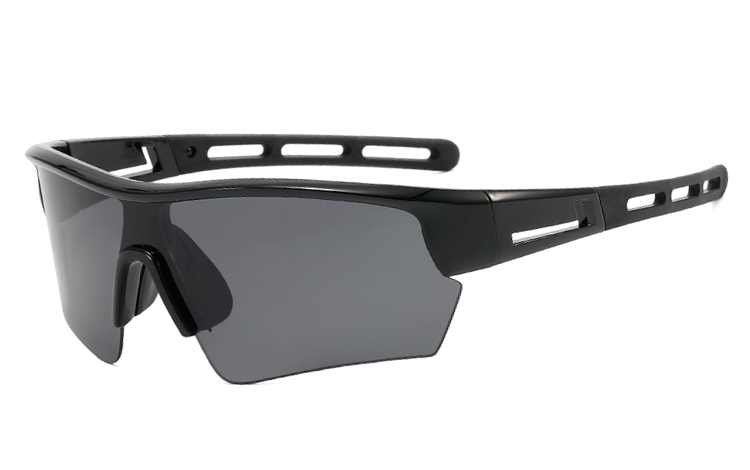 Sort, enkelt og rÃ¥ hurtigbrille til sport eller fest