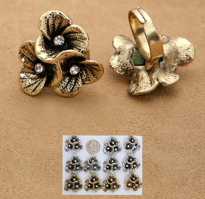 Ring. 3 blomster med similisten - flere farver