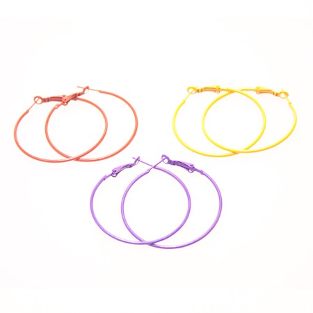 Farvet Ã¸rering creol formet. Diameter: 4,5cm.- Flere farver