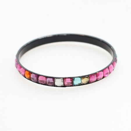 ArmbÃ¥nd med similisten i farvemix. Dia: 6,8