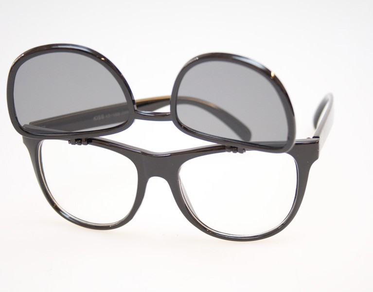 Sort brille / solbrille med klap-op funktion i wayfarer look. - accessories.dk - billede 3