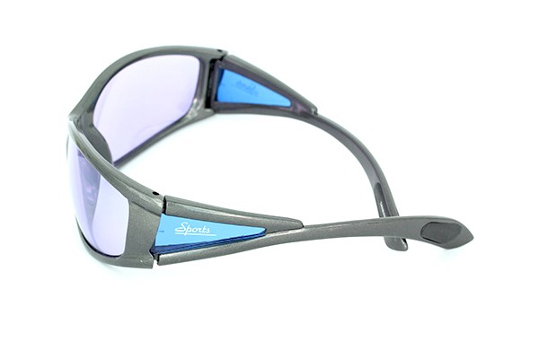 Herre solbrille i grÃ¥ i sporty look. - accessories.dk - billede 2