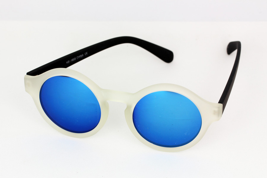 Rund mode solbrille i mat transparent med sort stang
