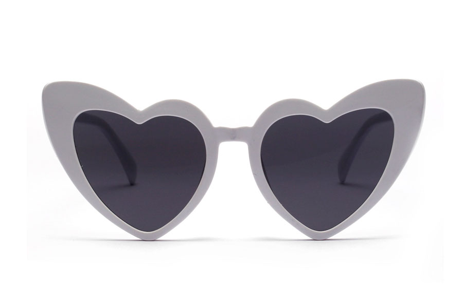Stor hjerte solbrille i flot og feminint design - accessories.dk - billede 2