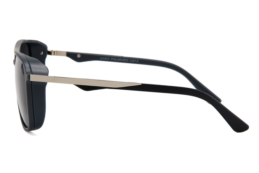 Solbrille i mat sort stel med sidebeskyttelse. - accessories.dk - billede 3