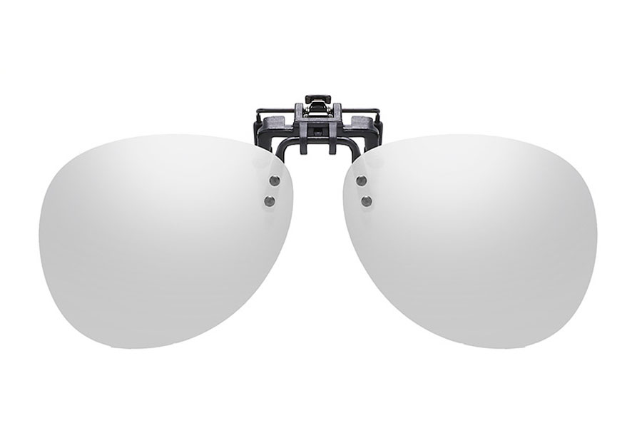 Polaroid clip-on solbrille i sÃ¸lvfarvet spejlglas.