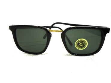Sort mode solbrille i firkantet design med metal