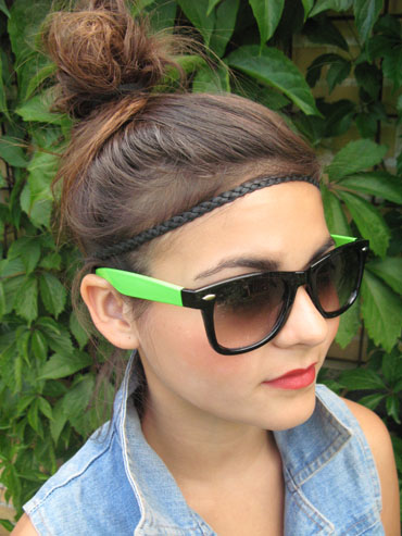 Wayfarer model i sort med grÃ¸nne stÃ¦nger - accessories.dk - billede 2