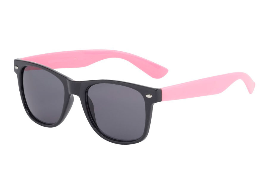 Sort wayfarer agtig solbrille i blank med pink stÃ¦nger.