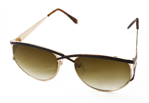 Metal solbrille i guld og sort med ægte 