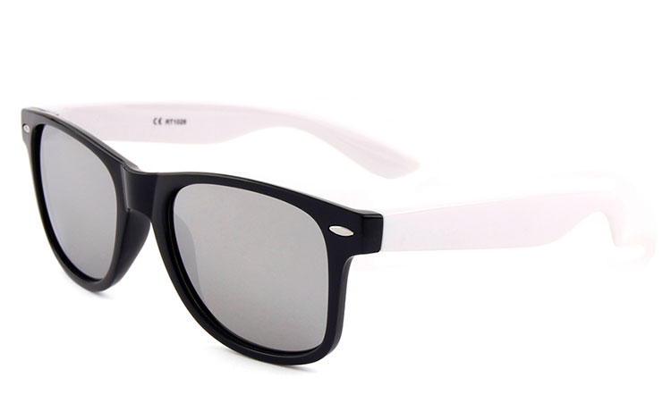 Sort og hvid wayfarer med spejlglas - Design nr. 3487