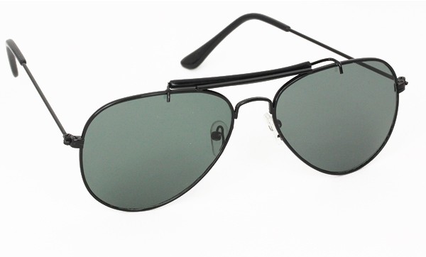 Sort aviator solbrille i stilsikkert design