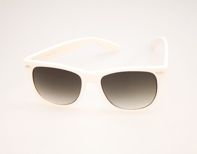 Hvid solbrille i wayfarer look. - Design nr. 464
