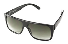 Enkelt sort solbrille